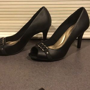Peep toe dex flex comfort high heel shoes